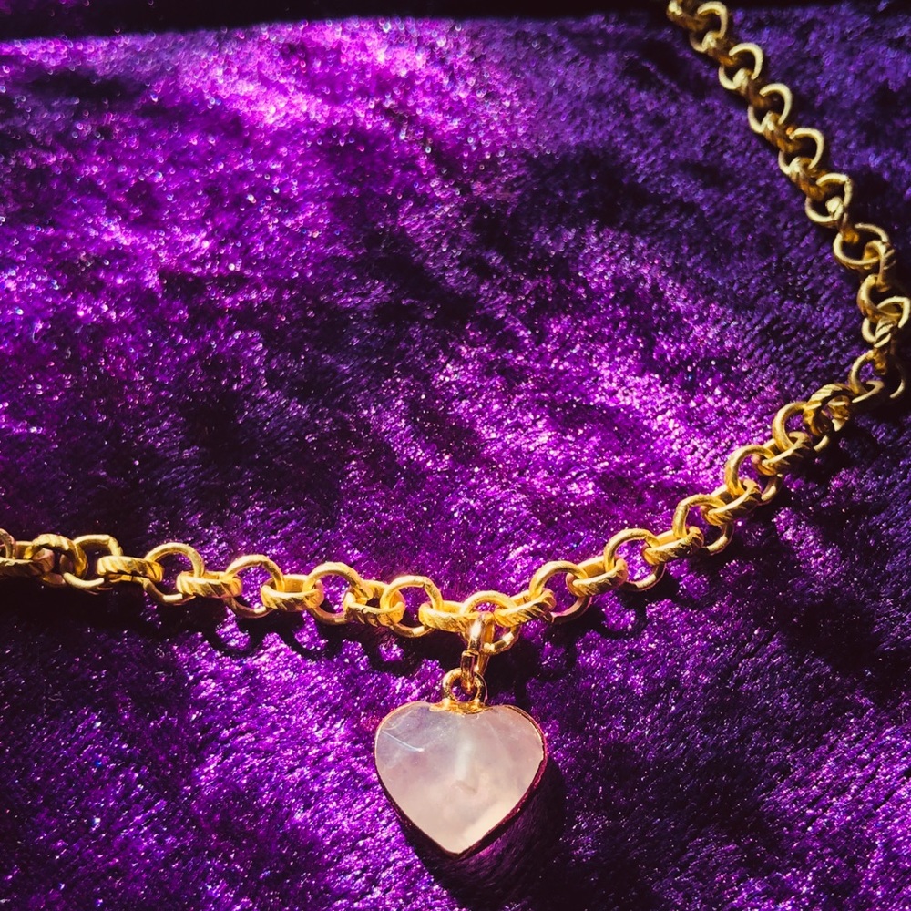 Heart shaped rose quartz gem necklace 💎
